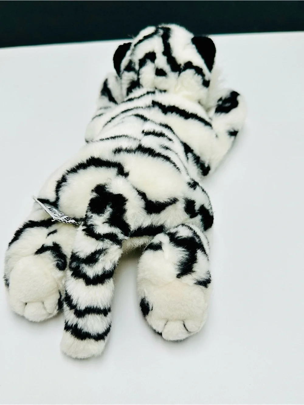 Russ Berrie Plush White Snow Tiger Chandani 90s Stuffed Animal 11” L Blue Eyes